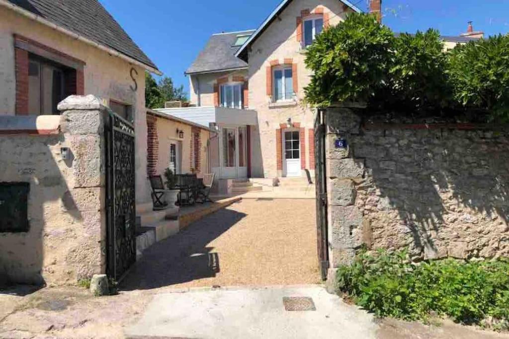Belle Demeure De 1820, Classee, A 5 Mn De Blois, 10 Mn De Chambord Vineuil  Exterior photo